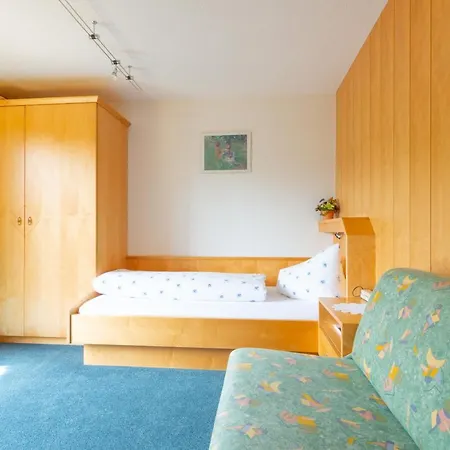 招待所 Haus Furka