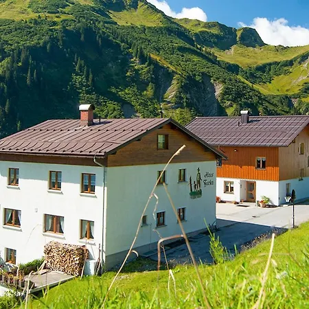 Haus Furka 达米尔斯